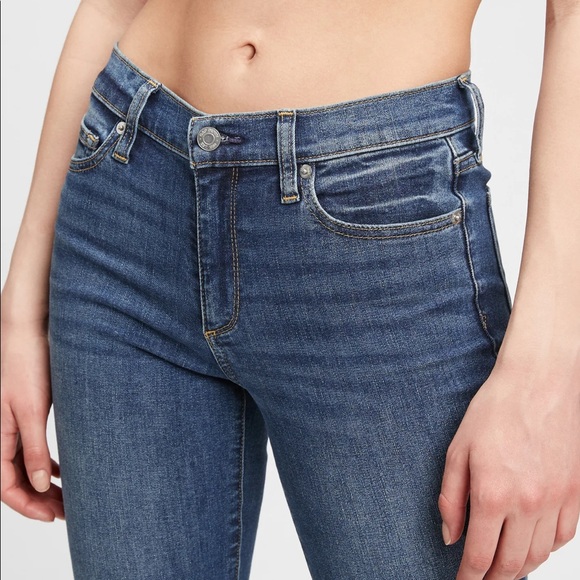 Gap Mid Rise Perfect Boot Jeans With Washwell™ - Picture 2 of 13